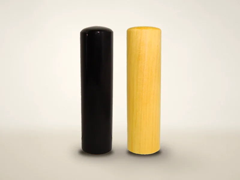 Black buffalo horn or akane wood