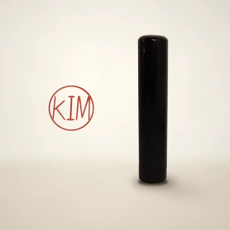 Seal standing upright · Black buffalo horn