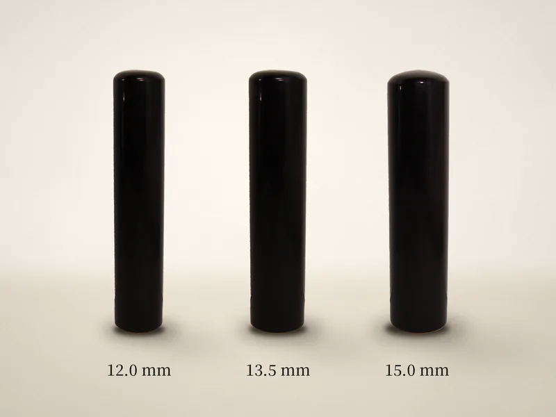 Size comparison · Black buffalo horn