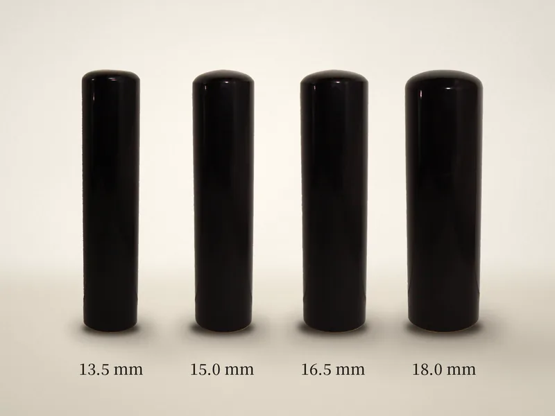 Size comparison · Black buffalo horn